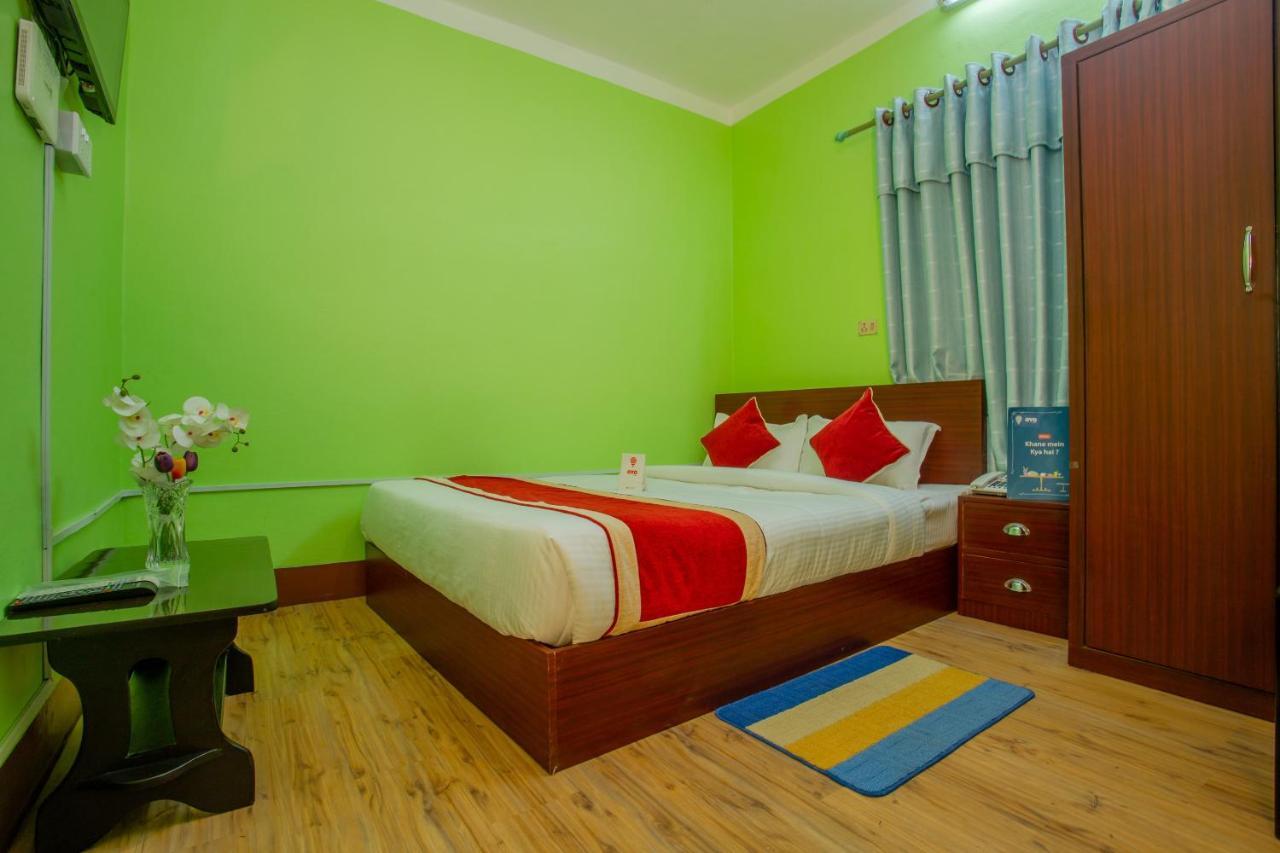 Oyo 146 Somewhere Hotel & Resturant Katmandu Dış mekan fotoğraf